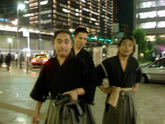 Un groupe de musique dans Tokyo
