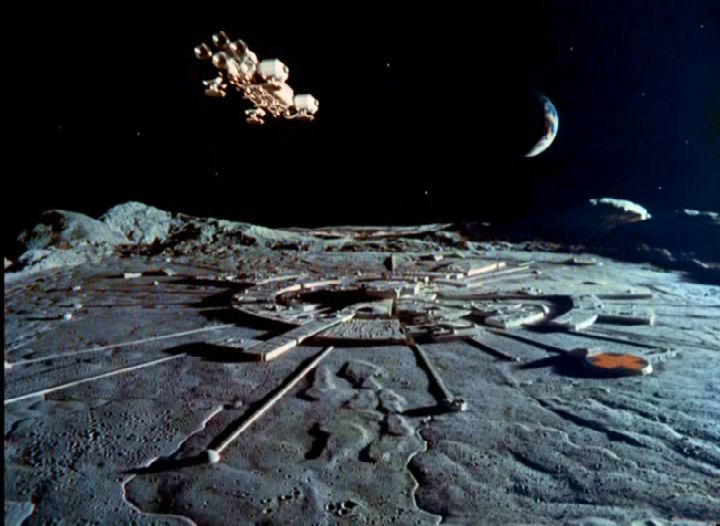 cosmos 1999.jpg
